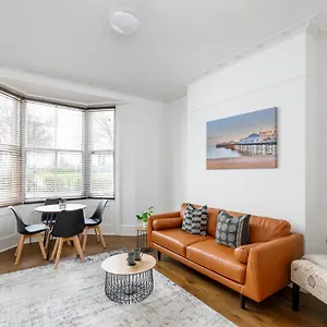 Serenity Square - Wow Location Sleeps 4 Brighton