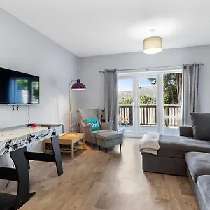 Modern House With Parking Buisness And Leisure Brighton